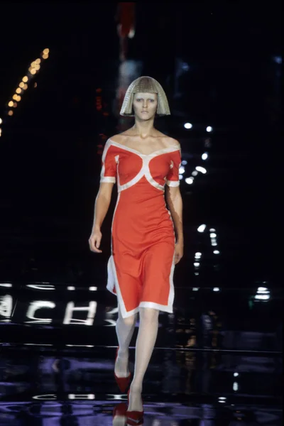 Look 32